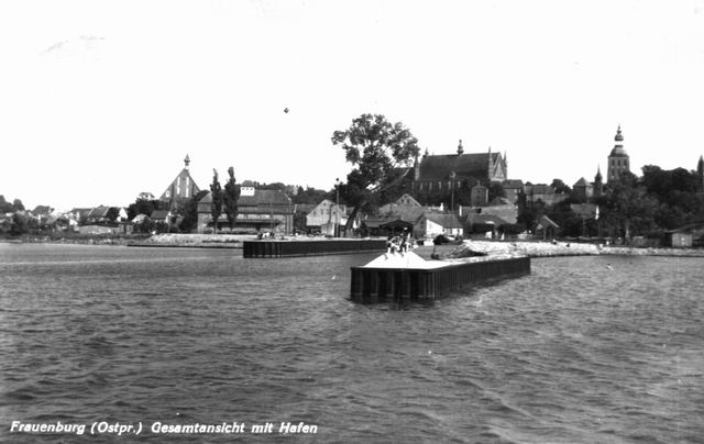 Frauenburg - Gesamtansicht mit Hafen